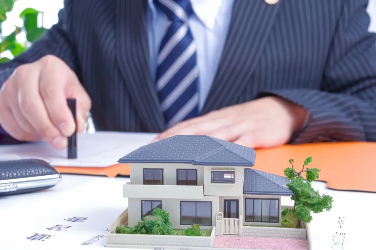 不動産売却で頼れる代理人と委任状の正しい手続き方法